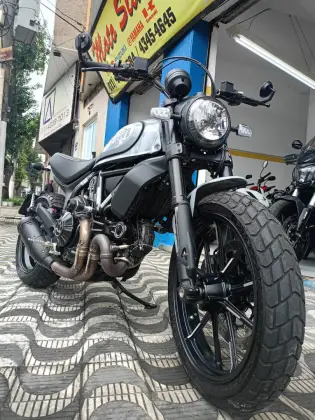 DUCATI SCRAMBLER ICON 