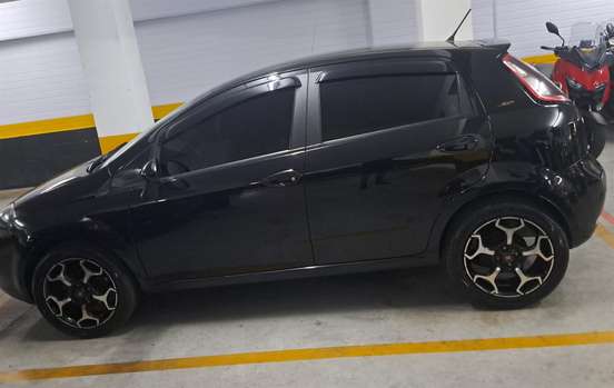 FIAT-PUNTO-2014
