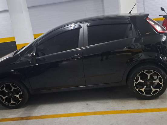 FIAT-PUNTO-1.6 ESSENCE 16V FLEX 4P MANUAL FIAT-PUNTO-2014