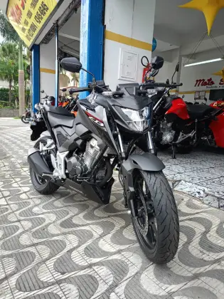 HONDA CB 300F TWISTER CBS 