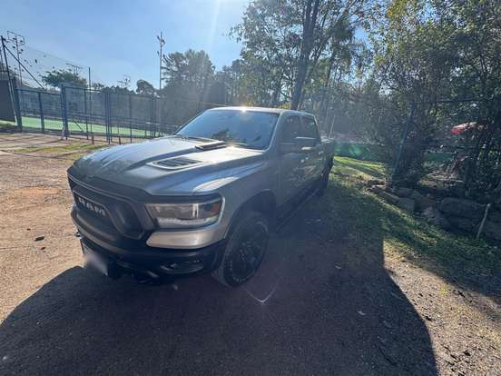 RAM-1500-5.7 V8 GASOLINA REBEL CD 4X4 AUTOMÁTICO RAM-1500-2022