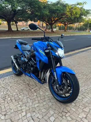 SUZUKI GSX-S750A 