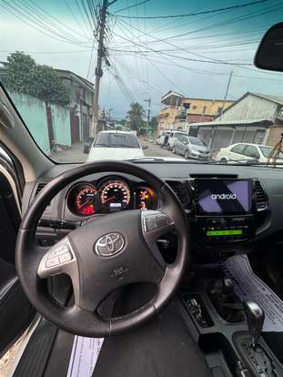 TOYOTA-HILUX-3.0 SRV LIMITED EDITION 4X4 CD 16V TURBO INTERCOOLER DIESEL 4P AUTOMÁTICO TOYOTA-HILUX-2015
