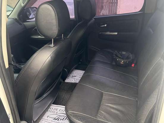 TOYOTA-HILUX-3.0 SRV LIMITED EDITION 4X4 CD 16V TURBO INTERCOOLER DIESEL 4P AUTOMÁTICO TOYOTA-HILUX-2015