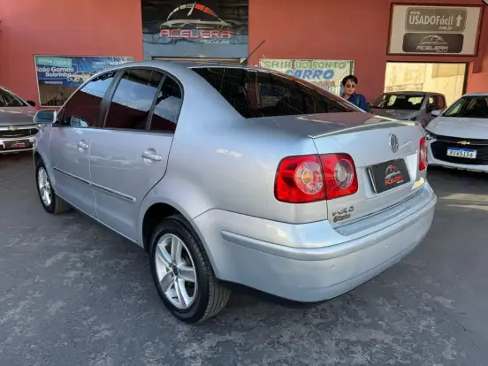 VOLKSWAGEN-POLO SEDAN-1.6 MI COMFORTLINE 8V FLEX 4P MANUAL VOLKSWAGEN-POLO SEDAN-2010