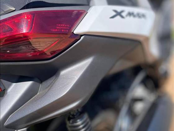 YAMAHA XMAX 250 CONNECTED ABS 