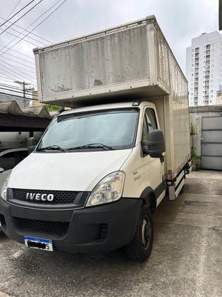 IVECO DAILY 2015 35S14 CHASSI CABINE TURBO INTERCOOLER DIESEL 2P MANUAL
