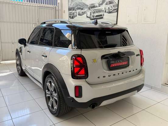 MINI-COUNTRYMAN-2021