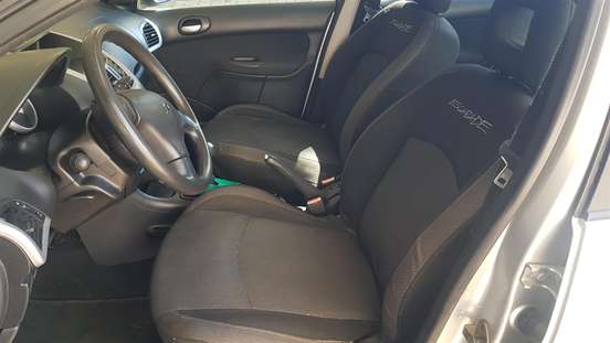 PEUGEOT-207-2009