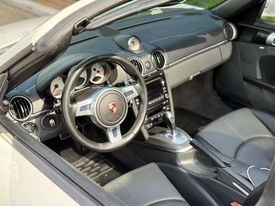 PORSCHE-BOXSTER-2011