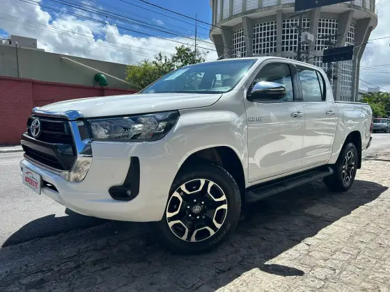 TOYOTA HILUX 2.8 D-4D TURBO DIESEL CD SRV 4X4 AUTOMÁTICO