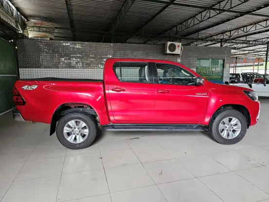 TOYOTA-HILUX-2018