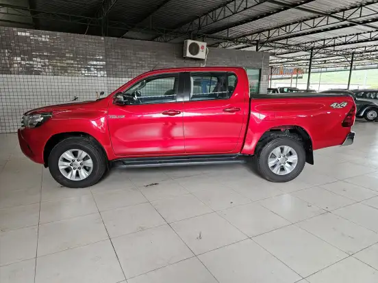 TOYOTA-HILUX-2018