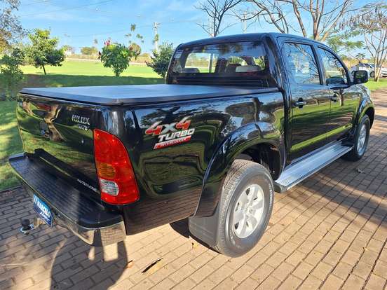 TOYOTA-HILUX-3.0 SRV 4X4 CD 16V TURBO INTERCOOLER DIESEL 4P AUTOMÁTICO TOYOTA-HILUX-2011