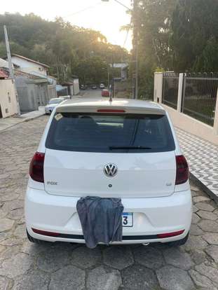VOLKSWAGEN-FOX-2012