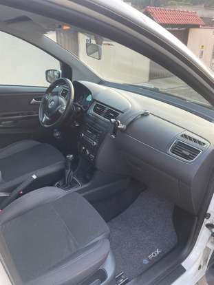 VOLKSWAGEN-FOX-2012