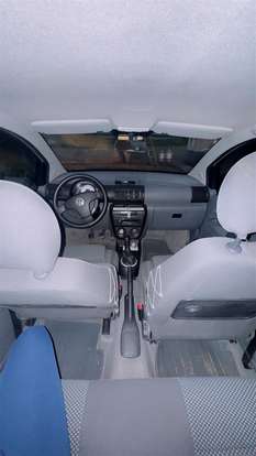 VOLKSWAGEN-SPACEFOX-2010
