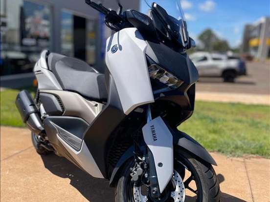 YAMAHA-XMAX 250 CONNECTED ABS-2025