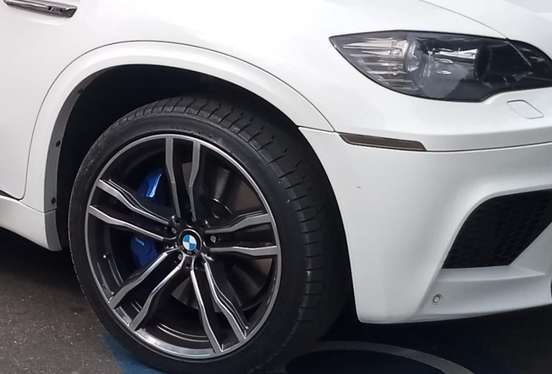 BMW-X5-2010