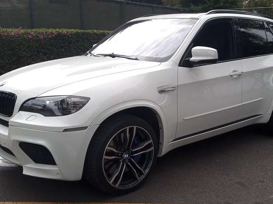 BMW-X5-4.4 M V8 32V BI-TURBO GASOLINA 4P AUTOMATICO BMW-X5-2010