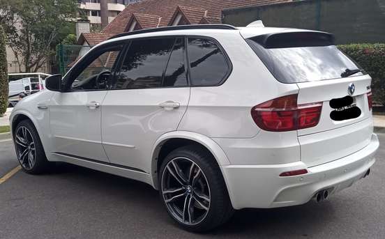 BMW-X5-2010