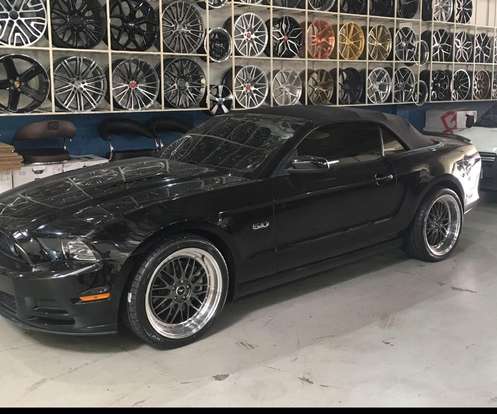 FORD-MUSTANG-2012