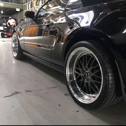 FORD-MUSTANG-2012