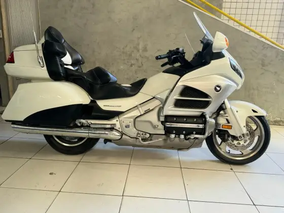 HONDA GL 1800 GOLD WING 