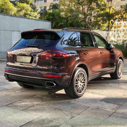 PORSCHE-CAYENNE-2017