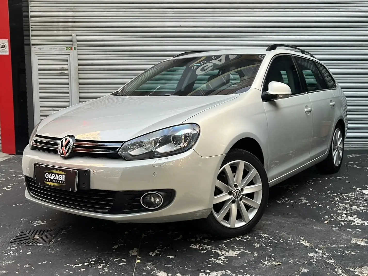 [Image: volkswagen-jetta-2-5-i-variant-20v-170cv...=1440&q=75]