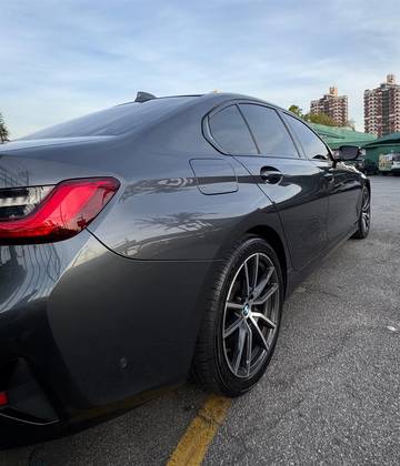 BMW 320i 2.0 16V TURBO GASOLINA SPORT AUTOMÁTICO