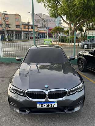 BMW-320i-2019