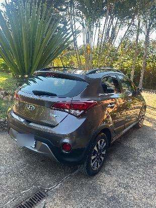 HYUNDAI-HB20X-2018