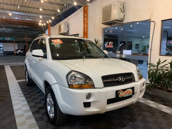 HYUNDAI TUCSON 2.0 MPFI GLS TOP 16V 143CV 2WD FLEX 4P AUTOMÁTICO