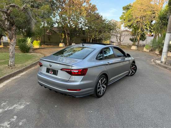 Lateral