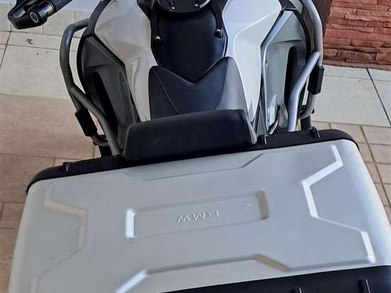 BMW-F 800 GS ADVENTURE BMW-F 800 GS ADVENTURE-2016