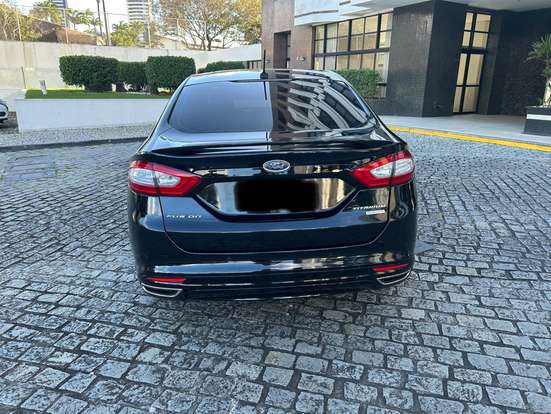 FORD-FUSION-2015