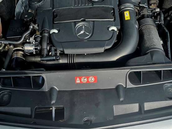 MERCEDES-BENZ-C 180-1.8 CGI CLASSIC 16V TURBO GASOLINA 4P AUTOMÁTICO MERCEDES-BENZ-C 180-2011