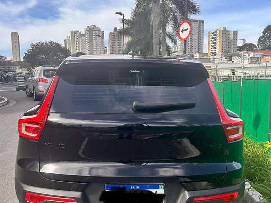 VOLVO-XC40-2.0 T5 GASOLINA MOMENTUM AWD GEARTRONIC VOLVO-XC40-2019