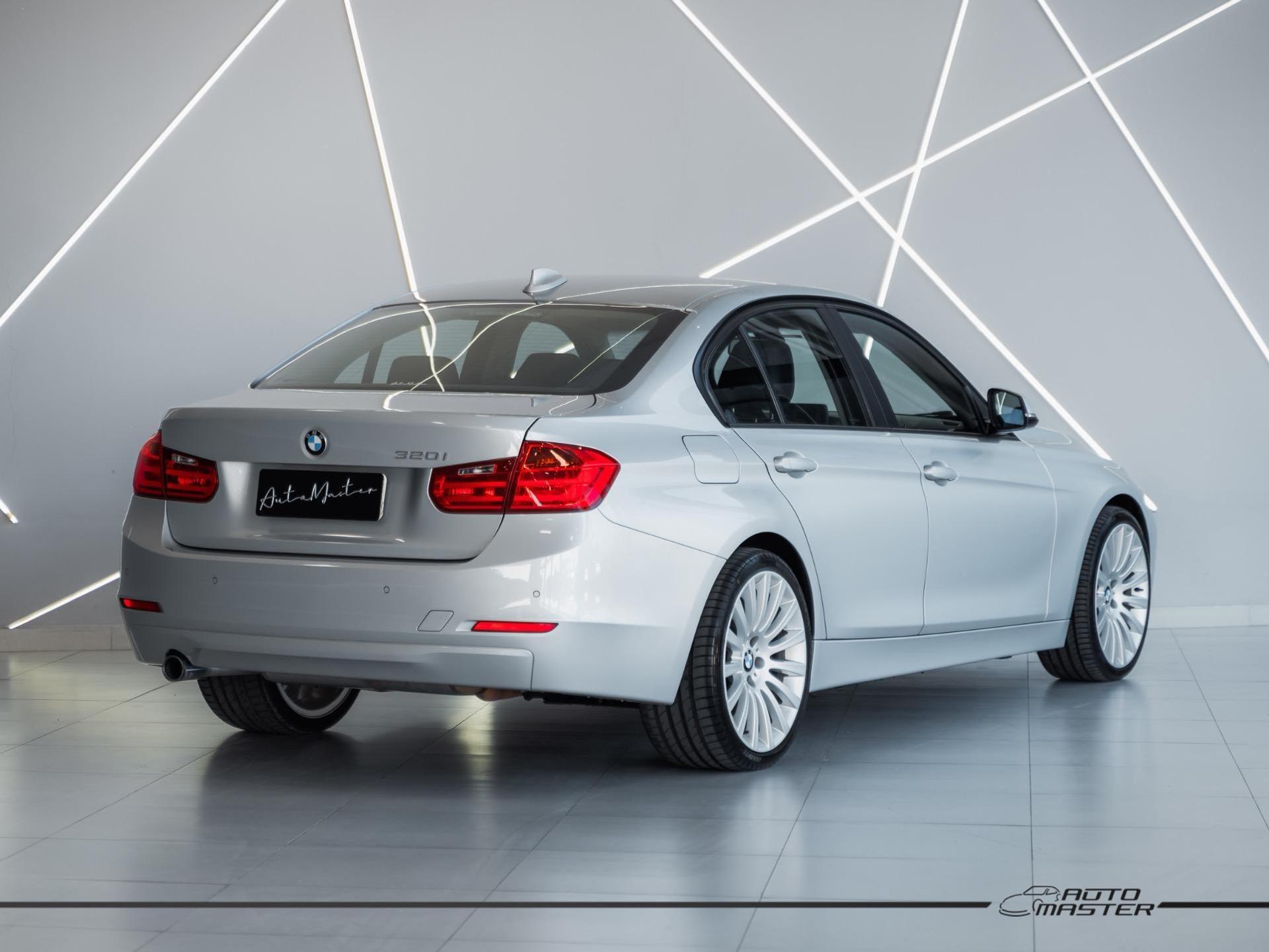 [Image: bmw-320i-2.0-16v-turbo-gasolina-4p-autom...=1440&q=75]