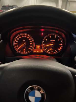 BMW-X1-2013