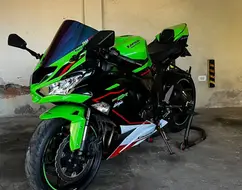 KAWASAKI NINJA ZX-6R KAWASAKI NINJA ZX-6R
