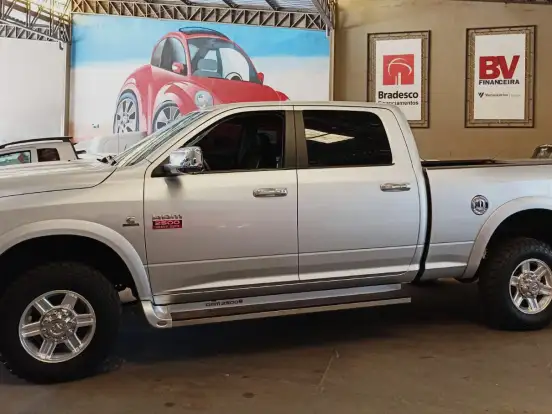 RAM-2500-6.7 LARAMIE 4X4 CD I6 TURBO DIESEL 4P AUTOMÁTICO RAM-2500-2012