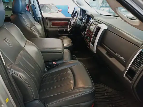 RAM-2500-6.7 LARAMIE 4X4 CD I6 TURBO DIESEL 4P AUTOMÁTICO RAM-2500-2012