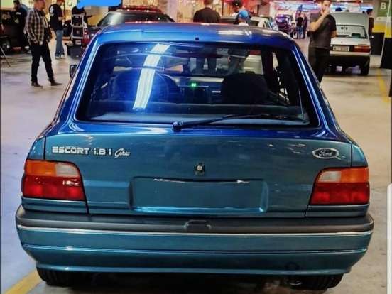 FORD-ESCORT-1.8 GHIA 8V GASOLINA 2P MANUAL FORD-ESCORT-1994