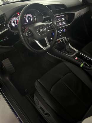 AUDI-Q3-2021