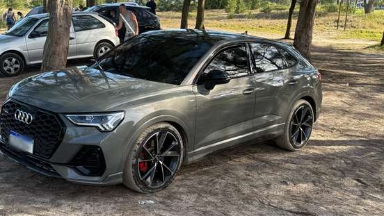 AUDI-Q3-2023