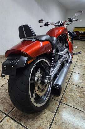 HARLEY-DAVIDSON-V-ROD MUSCLE-2013