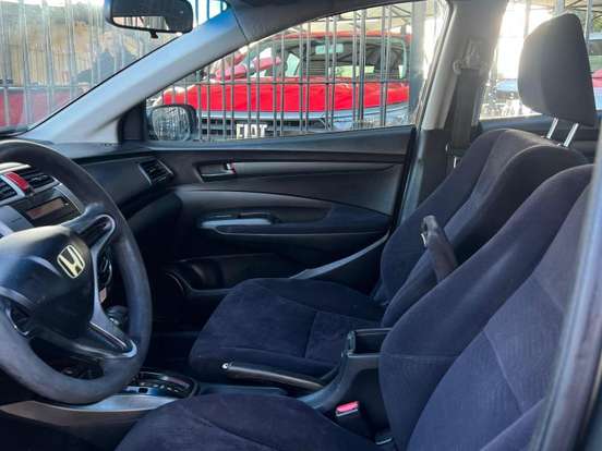HONDA-CITY-1.5 LX 16V FLEX 4P MANUAL HONDA-CITY-2012