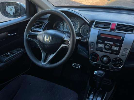 HONDA-CITY-1.5 LX 16V FLEX 4P MANUAL HONDA-CITY-2012